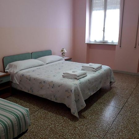 B&B Silvano Bologna Bagian luar foto