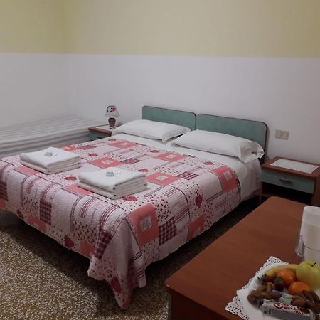 B&B Silvano Bologna Bagian luar foto
