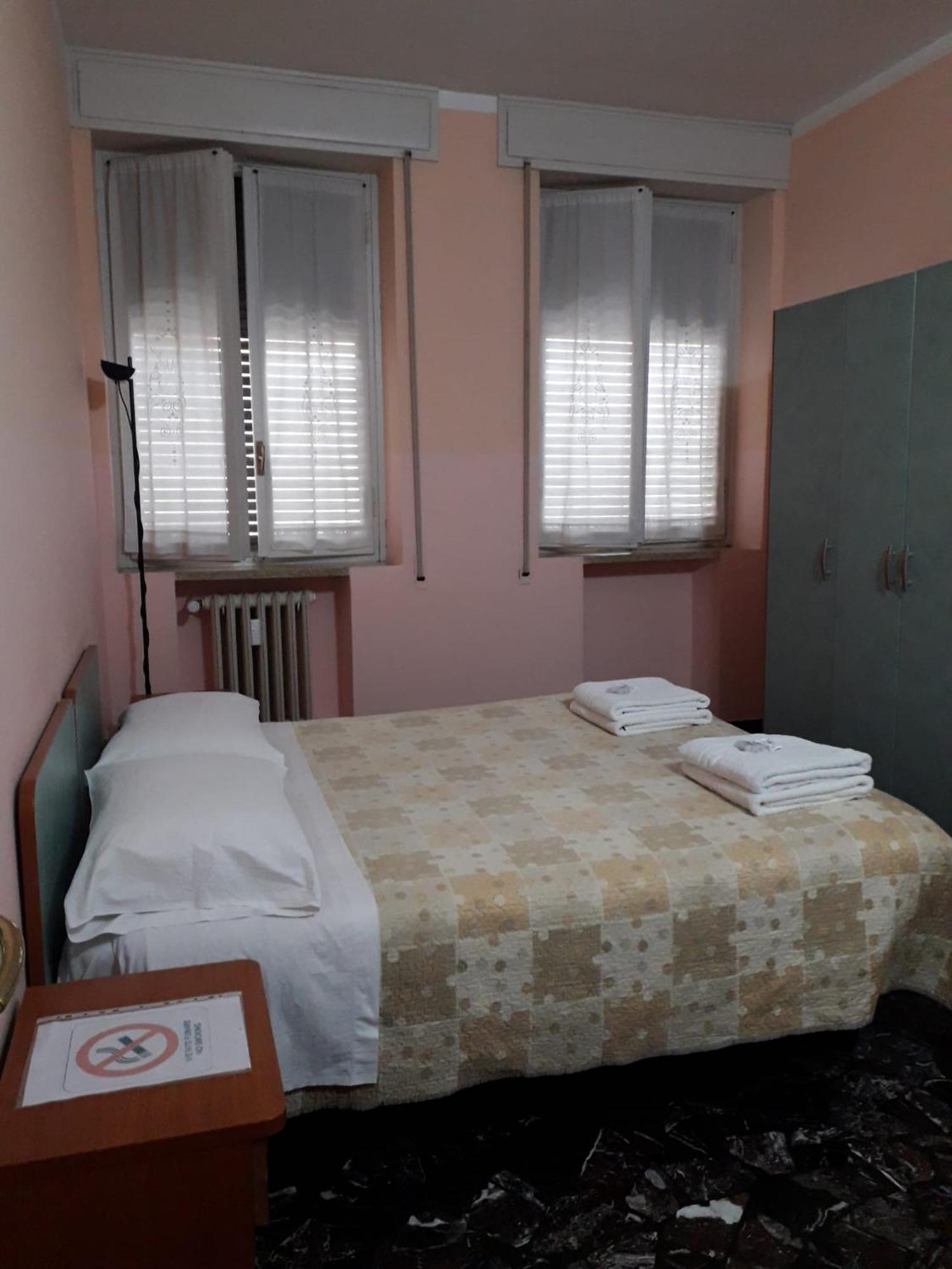 B&B Silvano Bologna Bagian luar foto