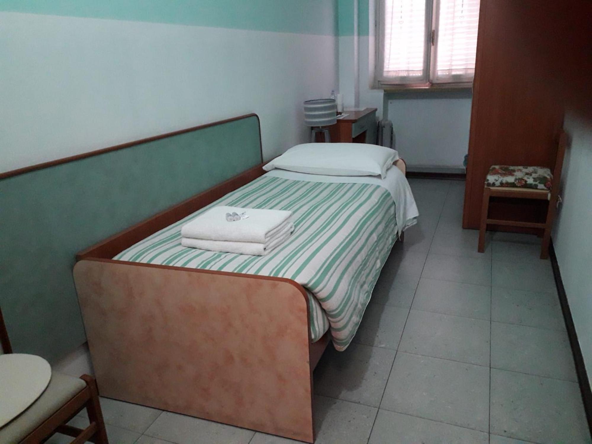 B&B Silvano Bologna Bagian luar foto