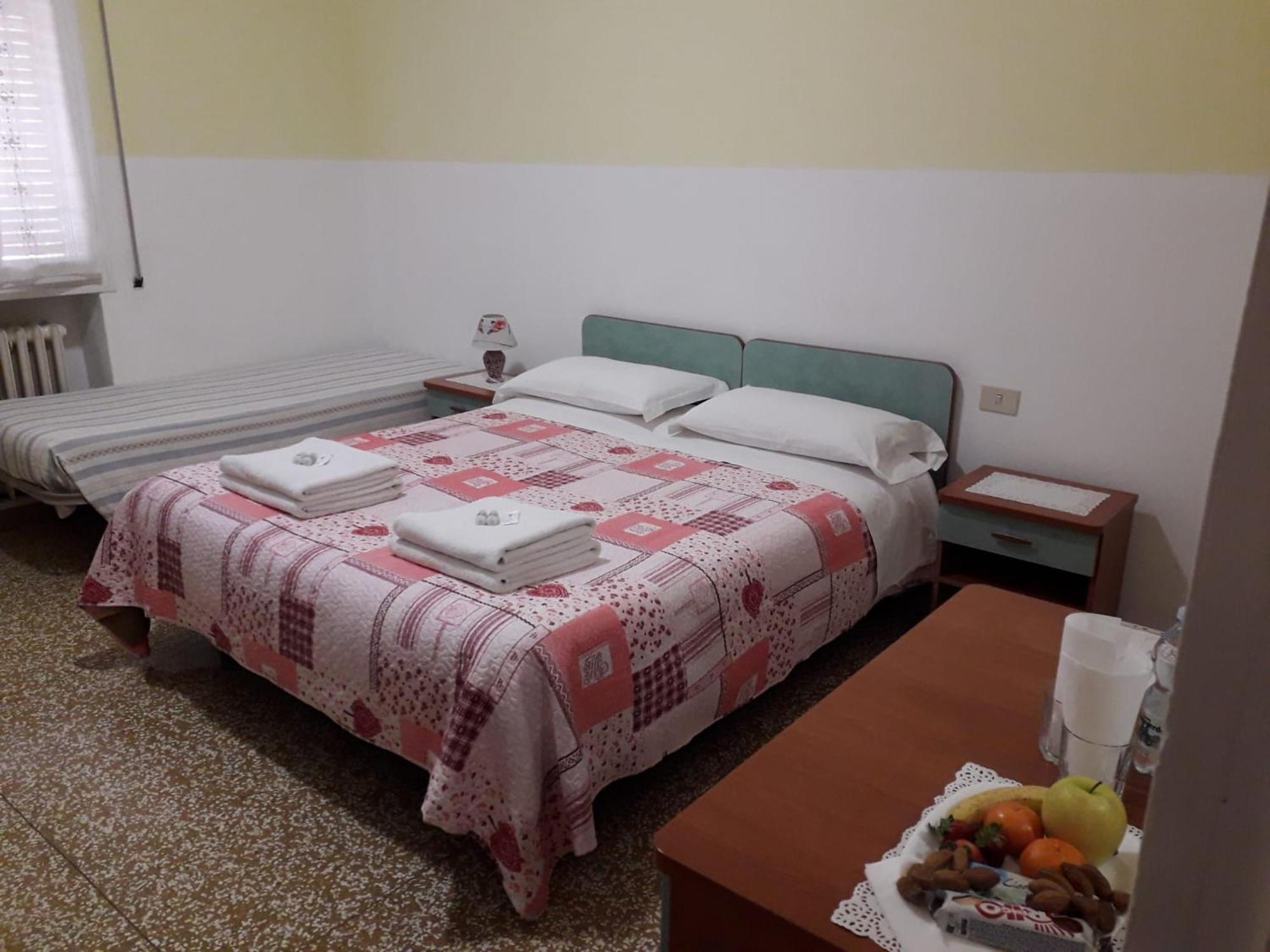 B&B Silvano Bologna Bagian luar foto
